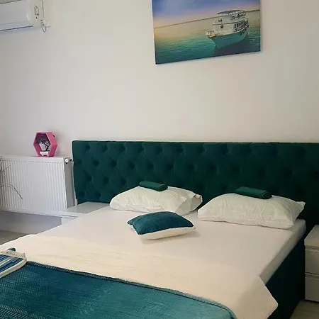 Garsoniera Ady * مانغاليا